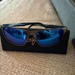Maui Jim Men's Sunglasses with Blue Mirrored Lenses